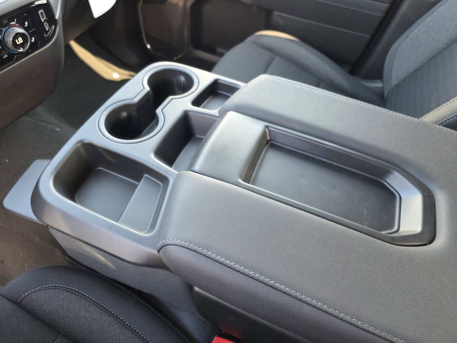 2025 Chevrolet Silverado LT photo 26
