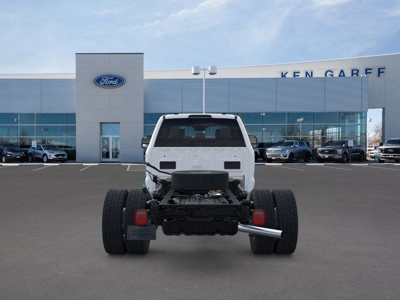 2025 Ford F-550 XL photo 4
