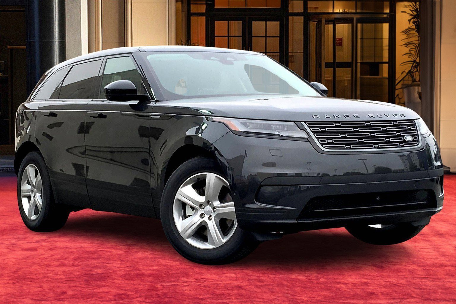 2025 Land Rover Range Rover Velar S photo 2