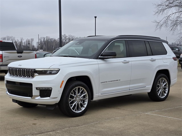 2025 Jeep Grand Cherokee L Summit's photo