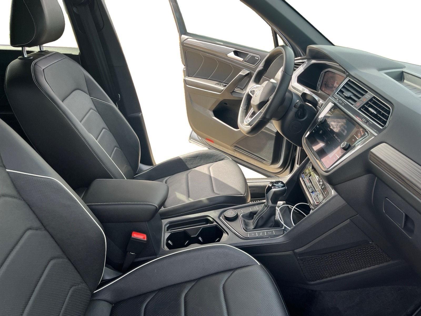 2022 Volkswagen Tiguan SEL Premium R-Line photo 15