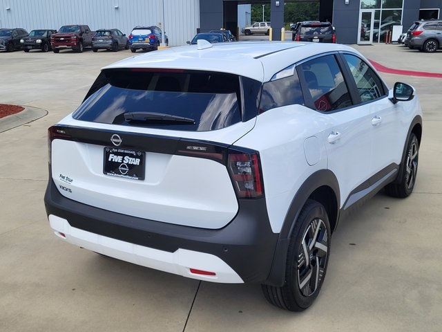 2025 Nissan Kicks SV photo 2