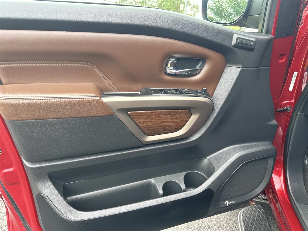 2021 Nissan Titan Platinum Reserve photo 21