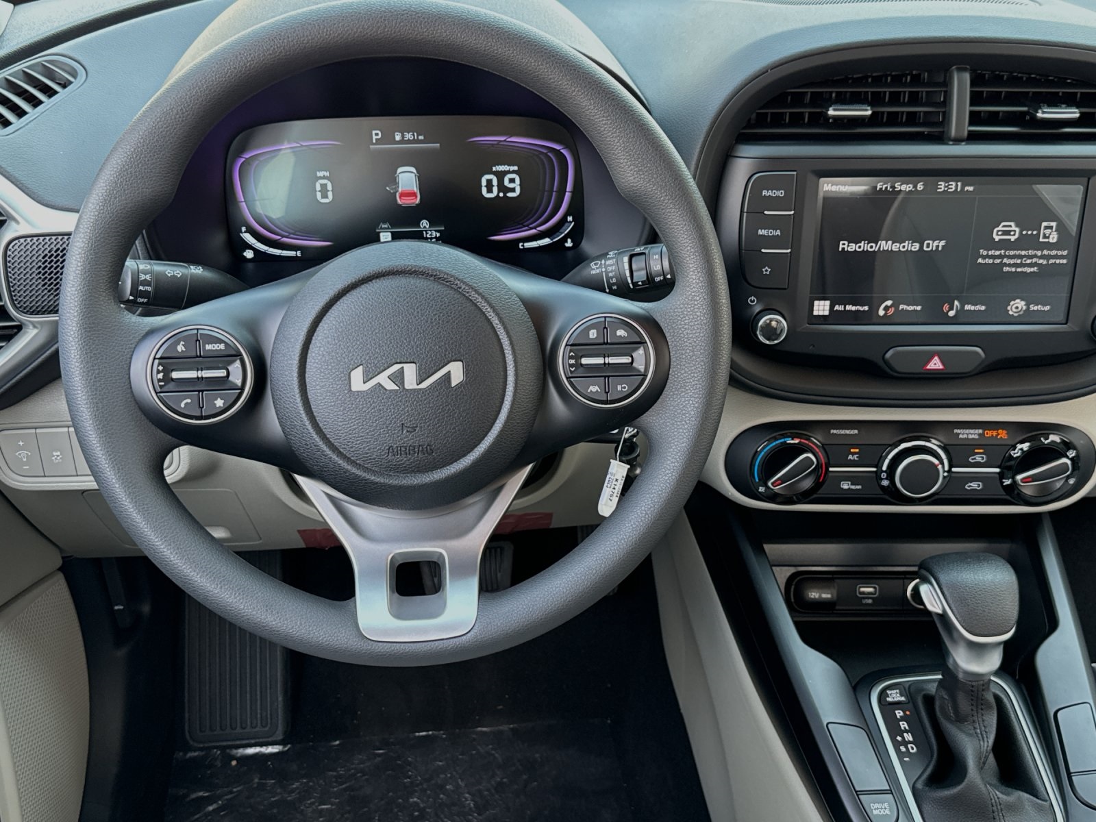2025 Kia Soul LX photo 12