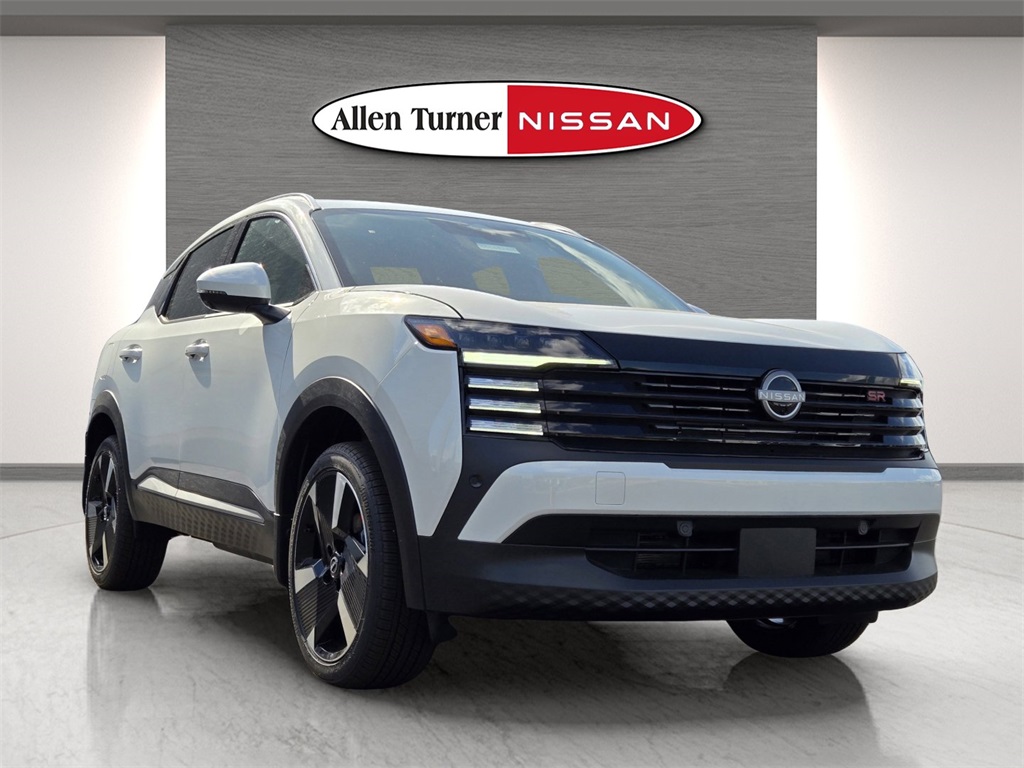 2025 Nissan Kicks SR photo 2