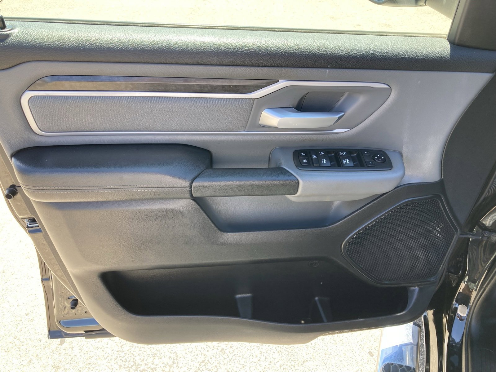 2021 Ram 1500 photo 10