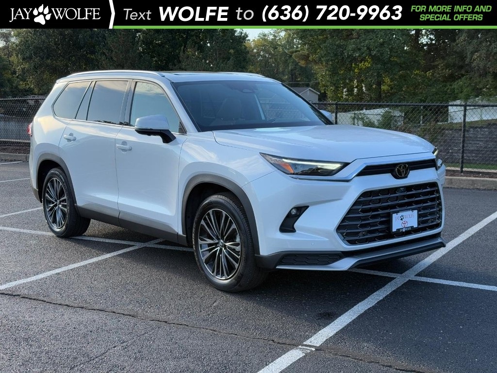 2024 Toyota Grand Highlander Platinum's photo
