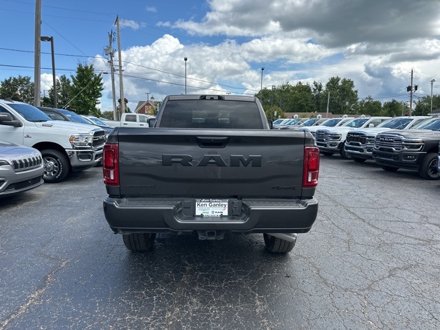 2025 Ram 2500 Big Horn photo 6