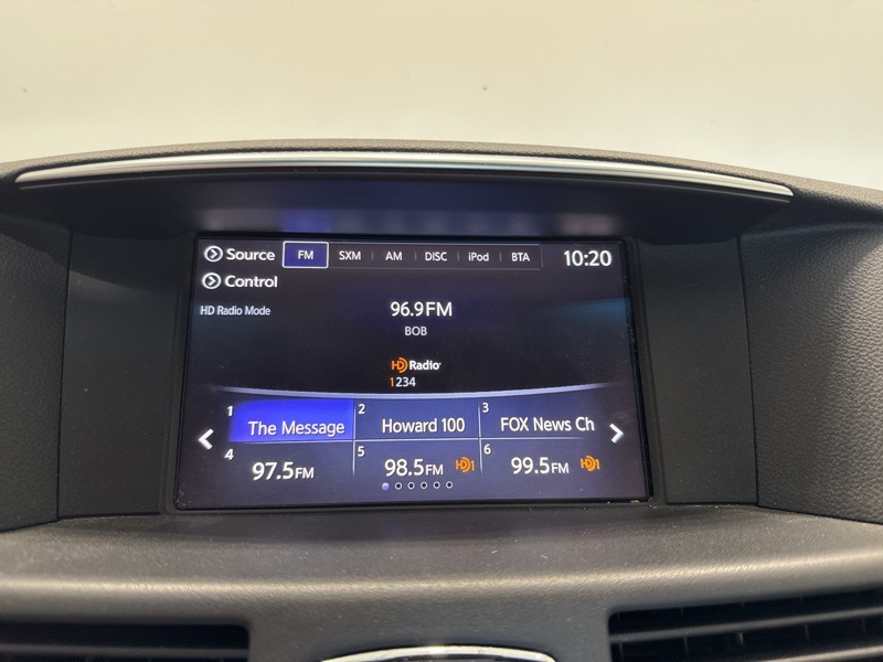 2018 Infiniti Q70 3.7 Luxe photo 25