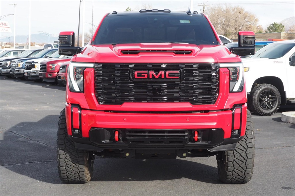 Used 2025 Black GMC Denali Ultimate image 2