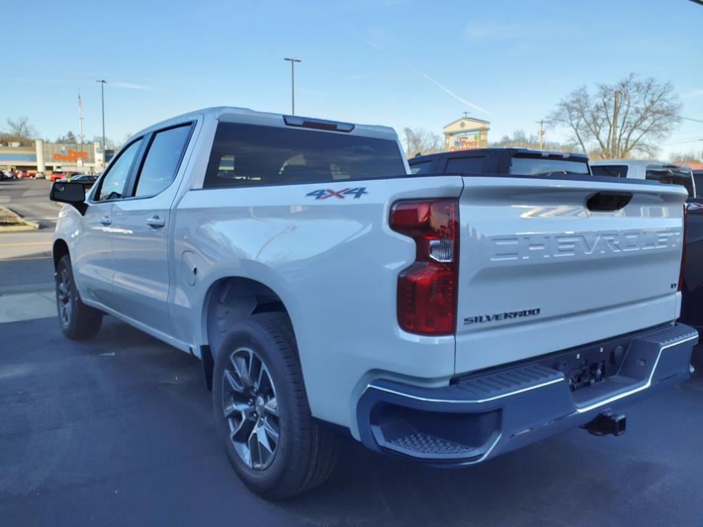 2025 Chevrolet Silverado 1500 LT photo 5