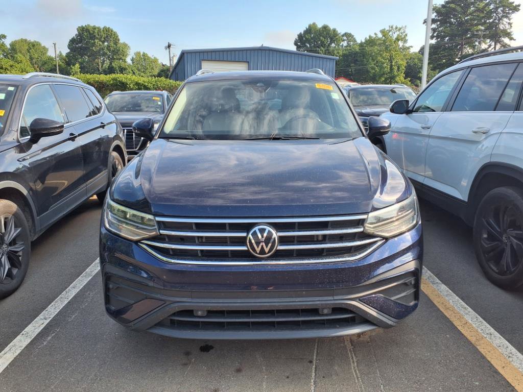 2023 Volkswagen Tiguan SE photo 2