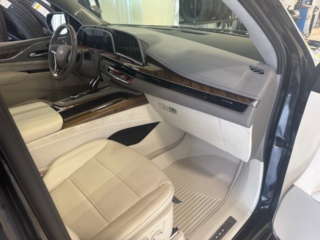 2023 Cadillac Escalade Premium Luxury Platinum photo 34