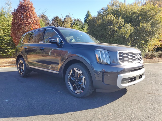 2025 Kia Telluride S photo 3