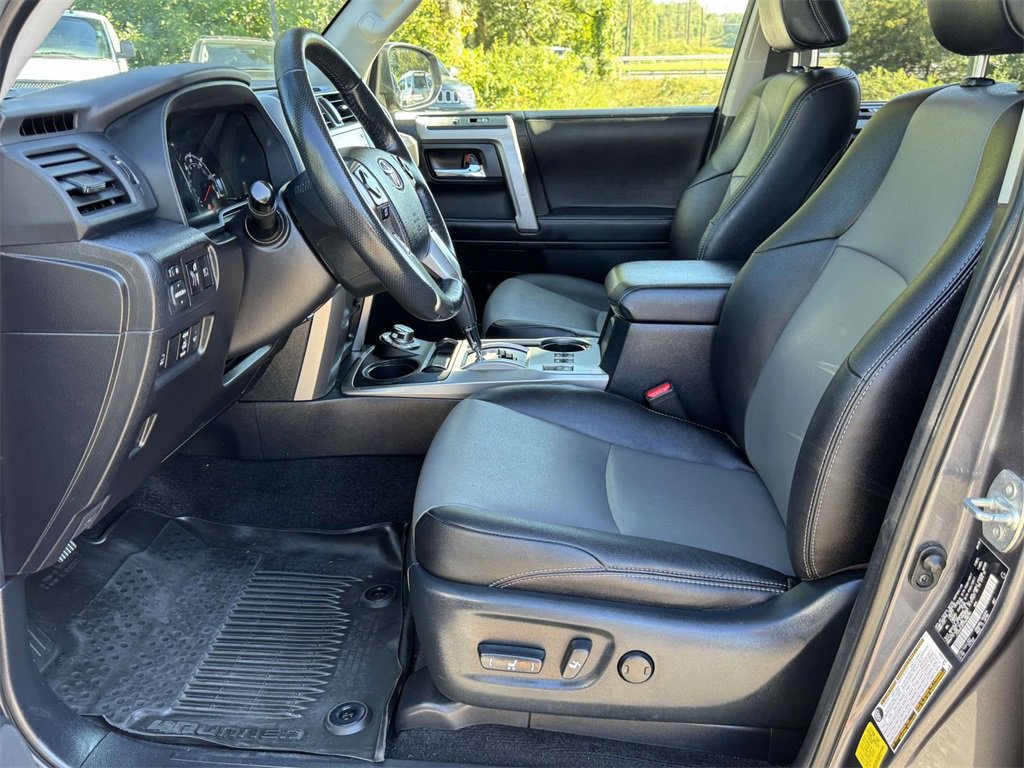 2023 Toyota 4Runner SR5 Premium photo 19