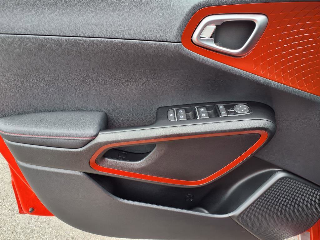 2024 Kia Soul GT-Line photo 11
