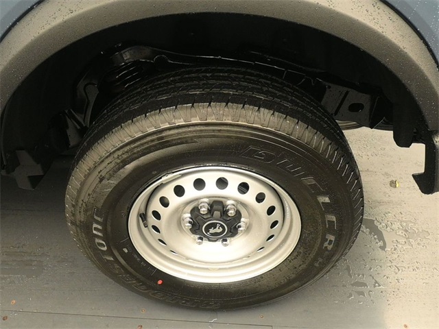 2025 Ford Bronco Base photo 6