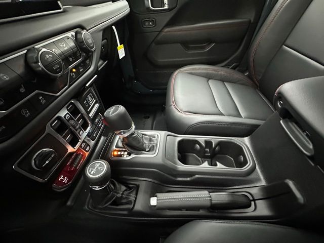2025 Jeep Gladiator Rubicon photo 26