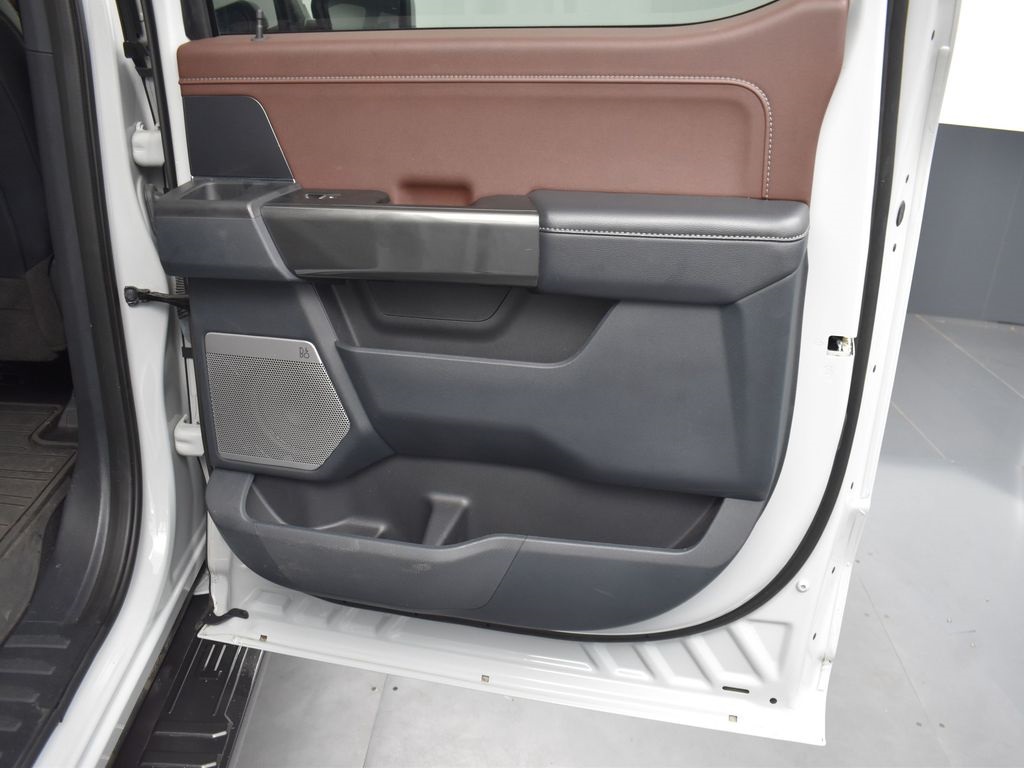 2023 Ford F-150 Lariat photo 18