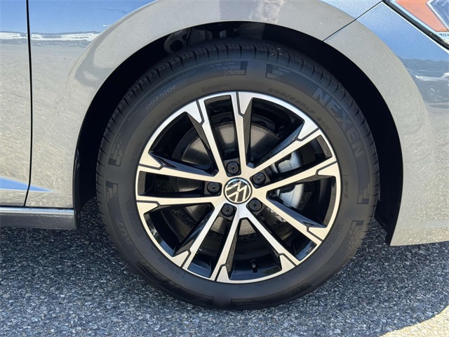 2024 Volkswagen Jetta 1.5T Sport photo 8