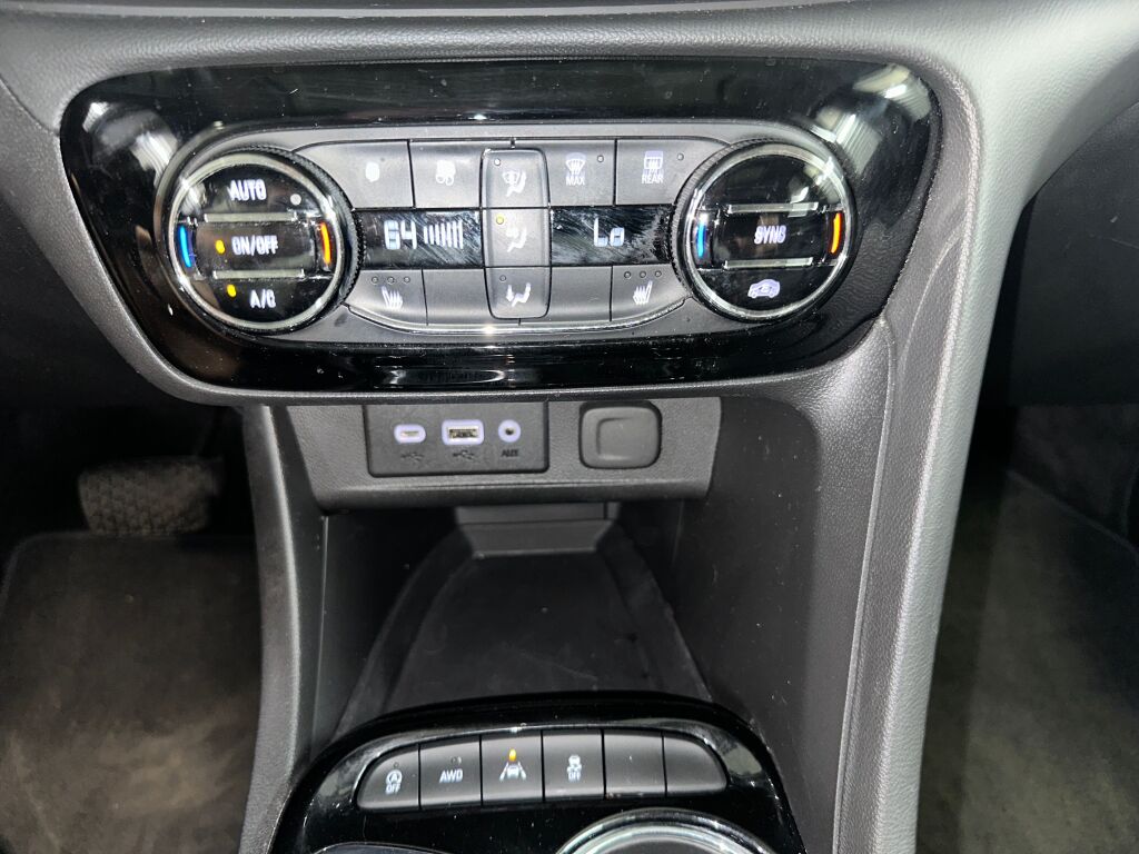 2021 Buick Encore GX Essence Sport photo 13