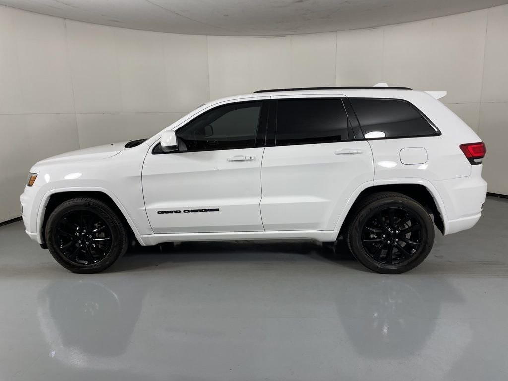 2020 Jeep Grand Cherokee Altitude photo 4