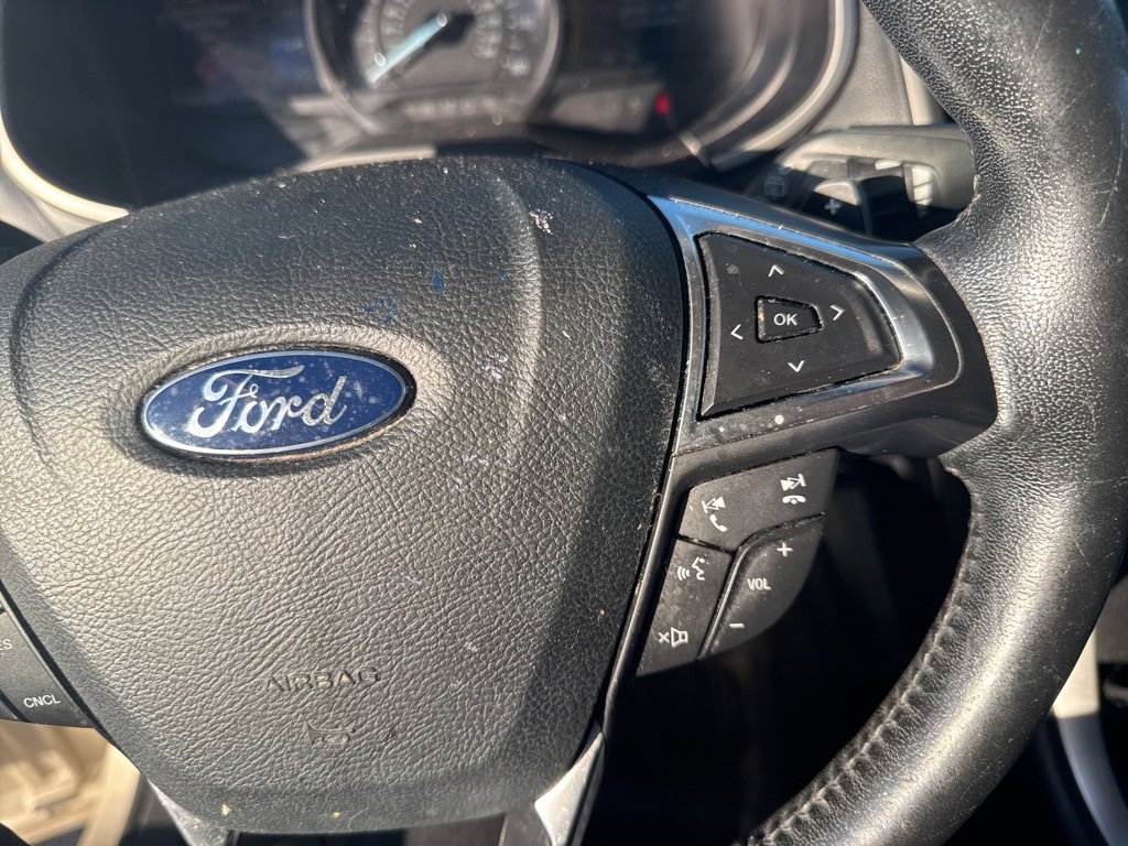 2017 Ford Edge SEL photo 25