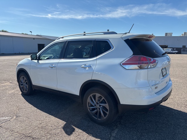 Used 2016 Nissan Rogue SL with VIN 5N1AT2MV0GC734168 for sale in Rochester, Minnesota