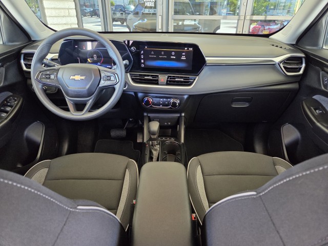 2025 Chevrolet Trailblazer LS photo 16