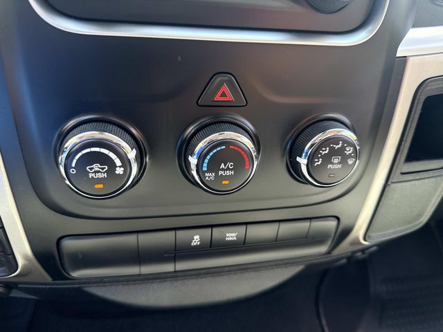 2016 Ram 1500 SLT photo 25