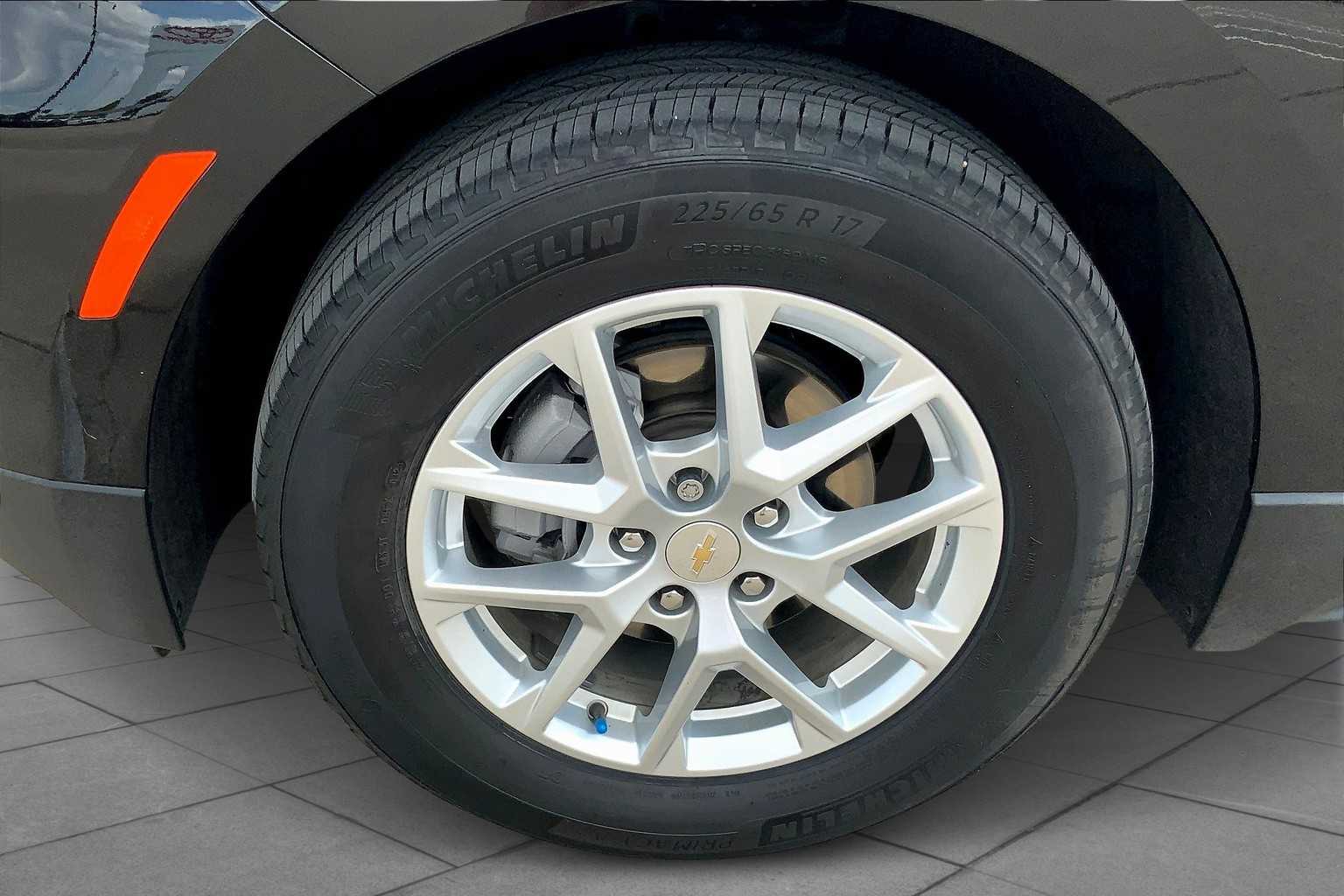 2023 Chevrolet Equinox LT photo 17
