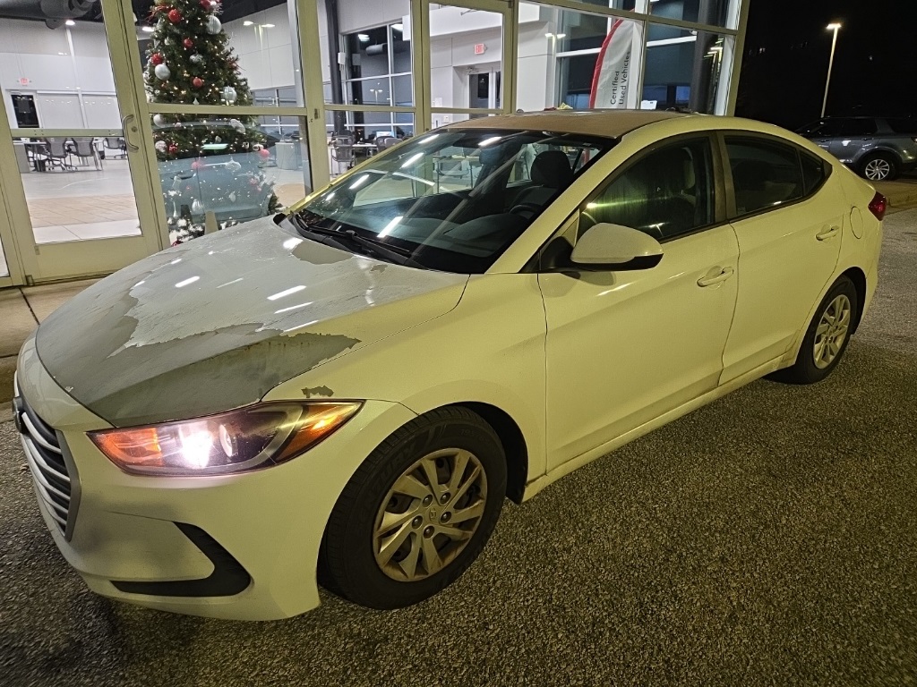 2017 Hyundai Elantra SE's photo