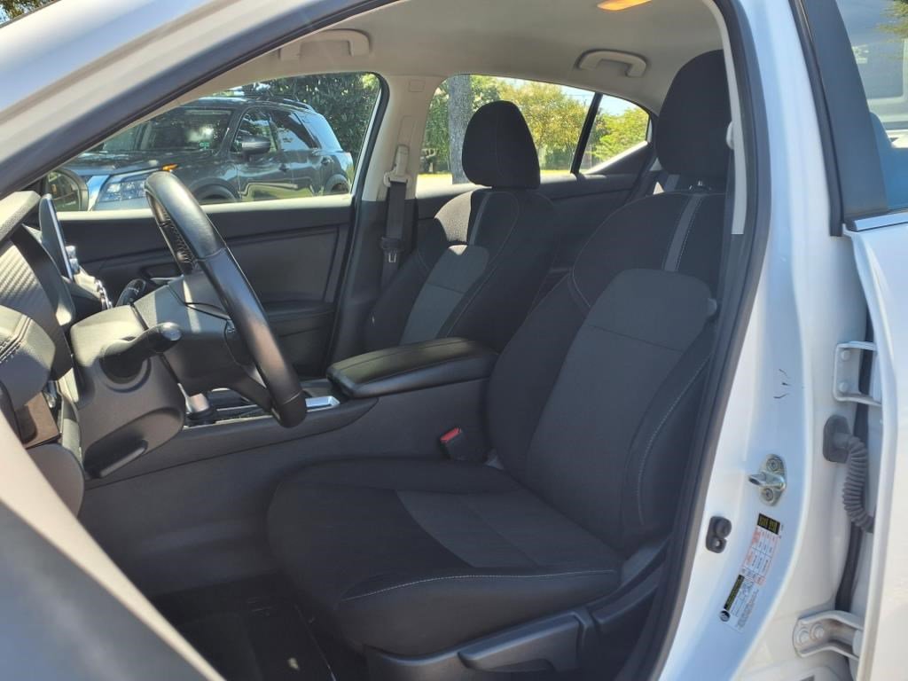 2022 Nissan Sentra SV photo 13