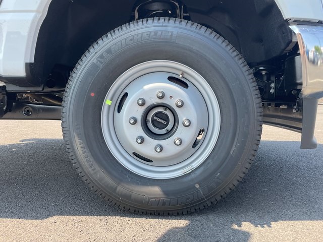 2025 Ford F-350 photo 8