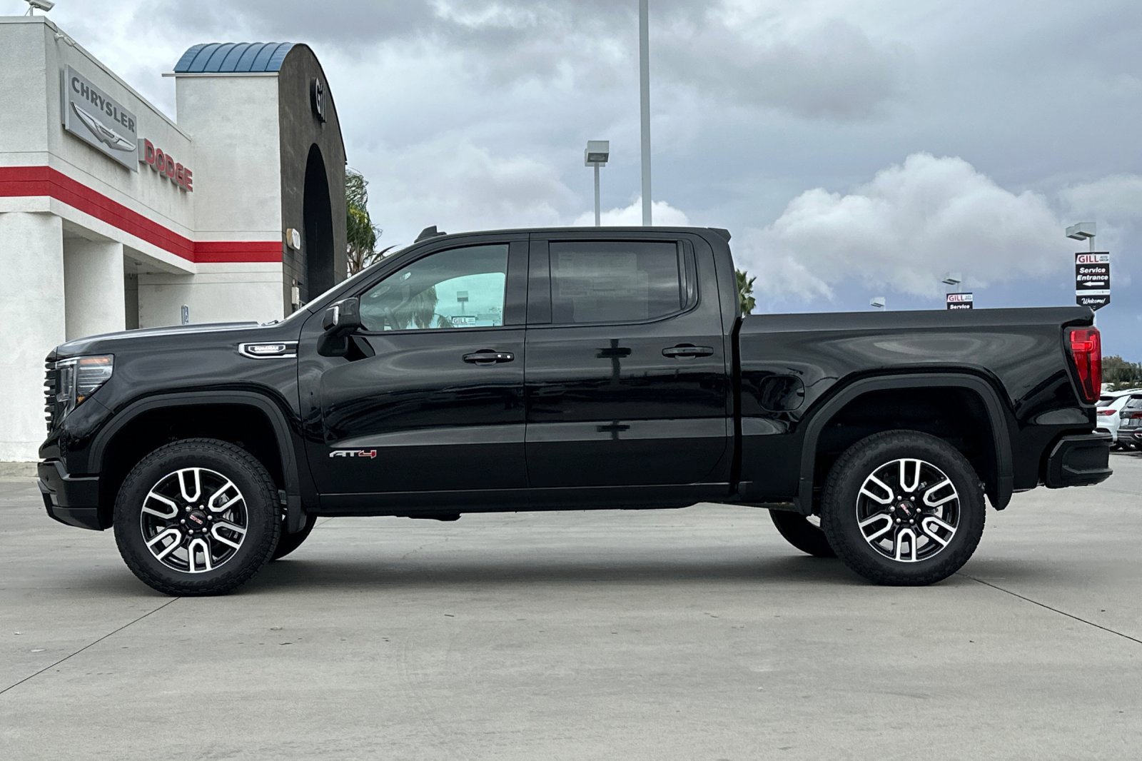 2026 Gmc Sierra 1500 AT4 photo 3