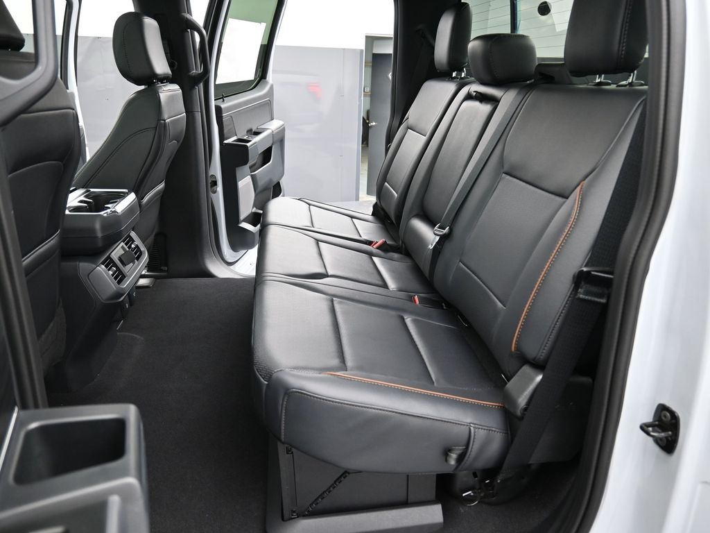 2025 Ford F-150 Lariat photo 32