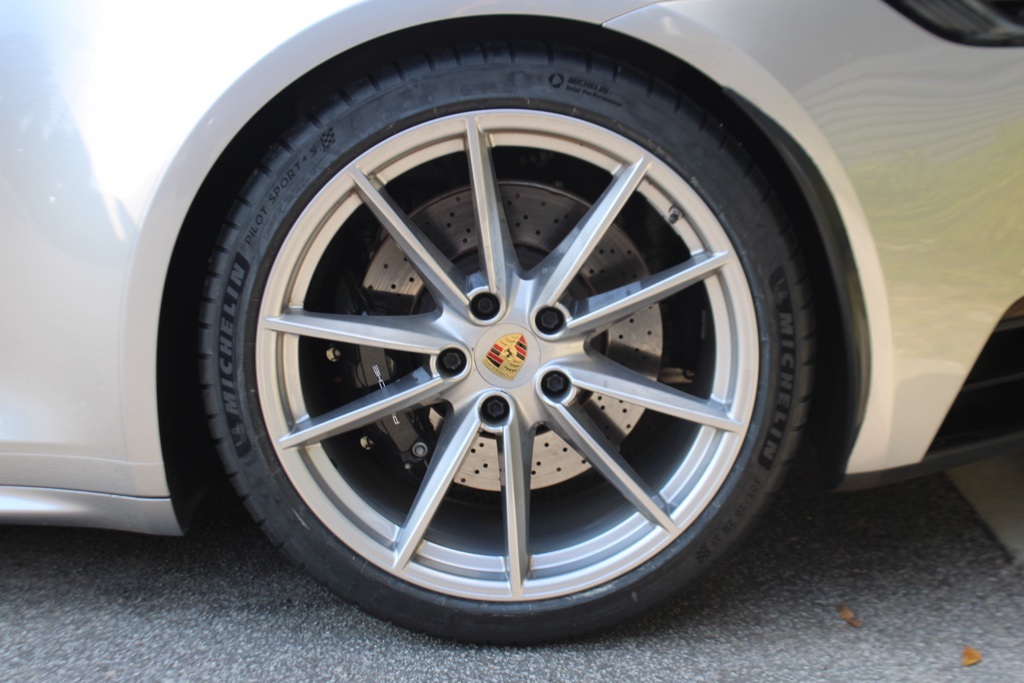 2022 Porsche 911 GTS photo 13