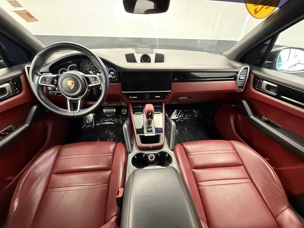 2019 Porsche Cayenne S photo 3
