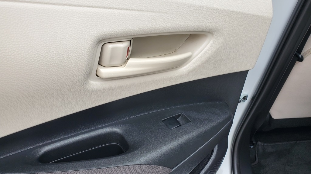 2022 Toyota Corolla LE photo 28