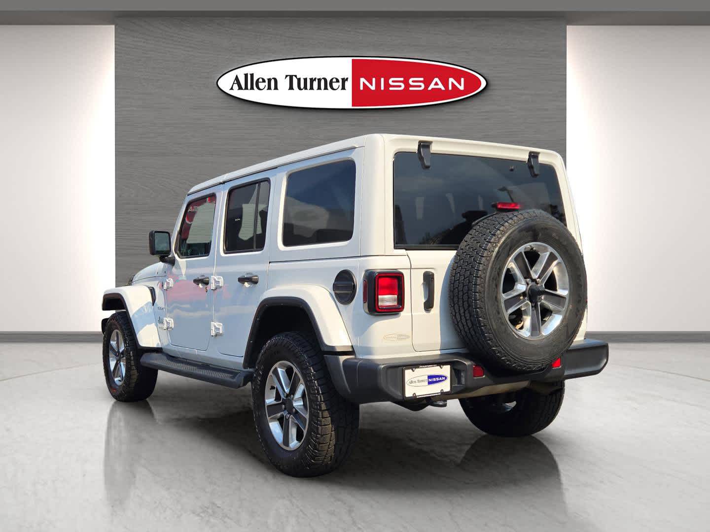2022 Jeep Wrangler Unlimited Sahara photo 9