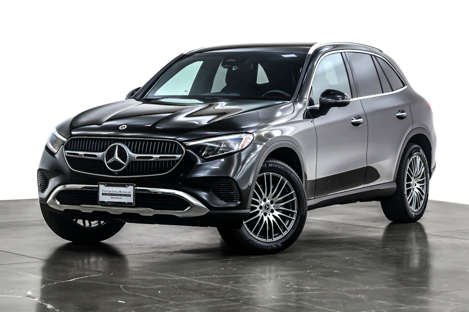 2025 Mercedes-Benz GLC Base's photo