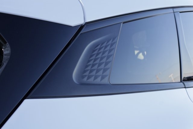 2023 Kia Sportage X-Line photo 2