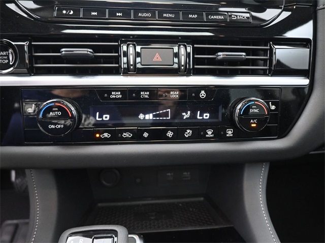 2025 Nissan Pathfinder SL photo 3