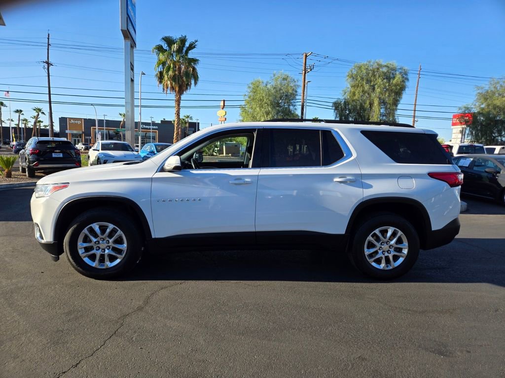 2021 Chevrolet Traverse Cloth photo 3
