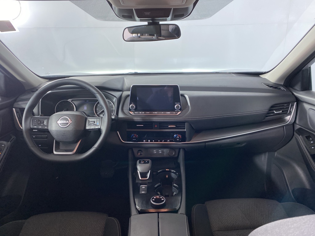 2025 Nissan Rogue SV photo 2