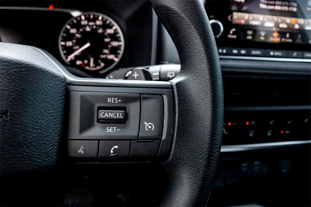 2025 Nissan Rogue S photo 15