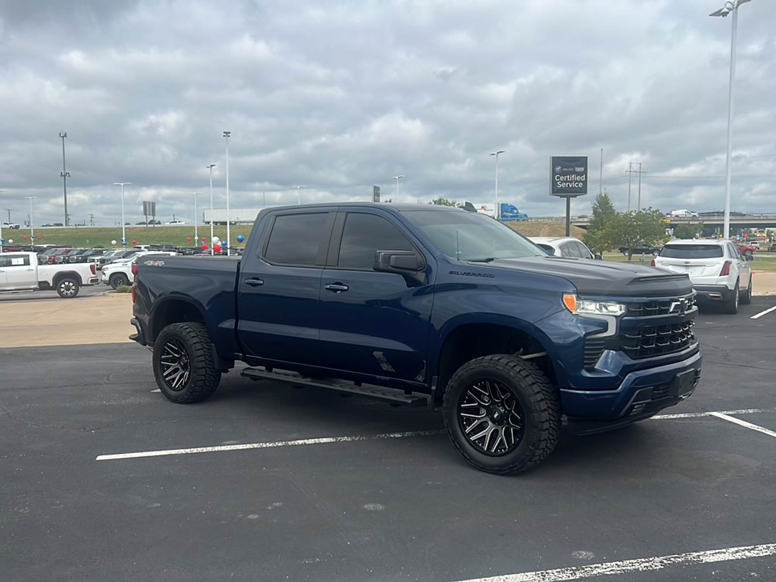 2022 Chevrolet Silverado 1500 RST photo 3