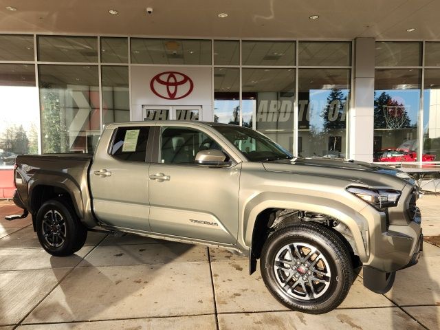 2024 Toyota Tacoma TRD Sport's photo