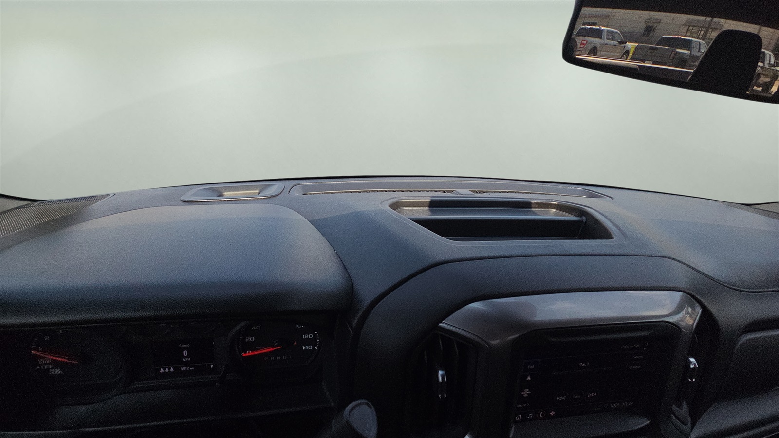 2024 Chevrolet Silverado 1500 Custom photo 9