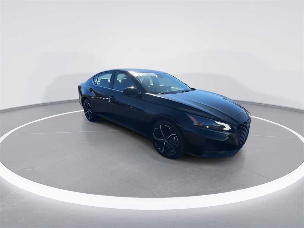 2023 Nissan Altima 2.5 SR photo 2